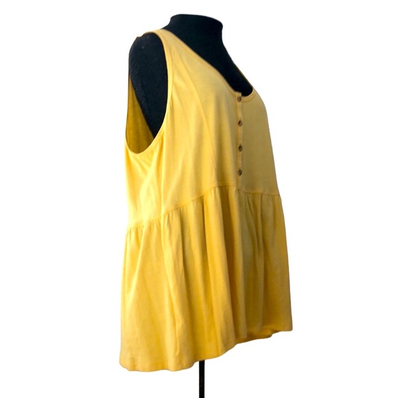 NWT Henley Peplum Tank - Picture 2 of 4